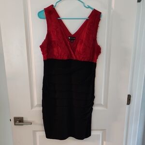 Elegant Valerie Bertinelli Red and Black Dress